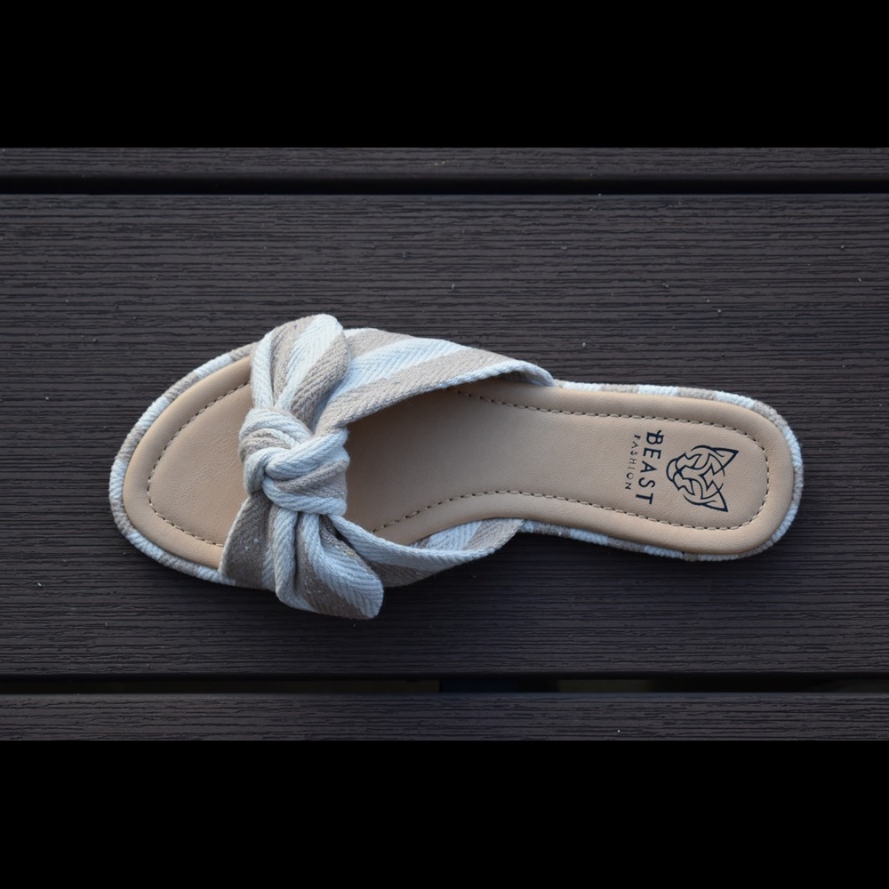 New beast fashion sandals size 7